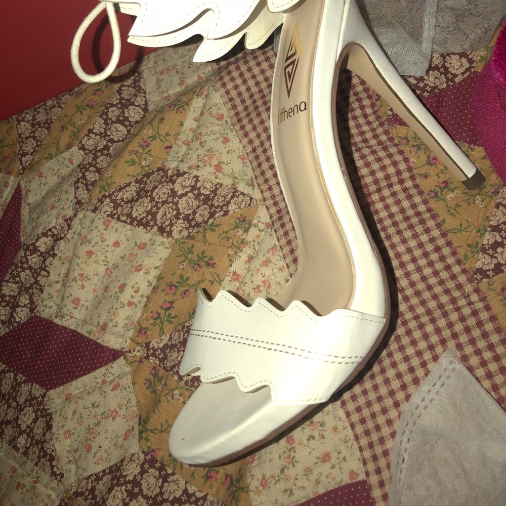 These Roman like heels